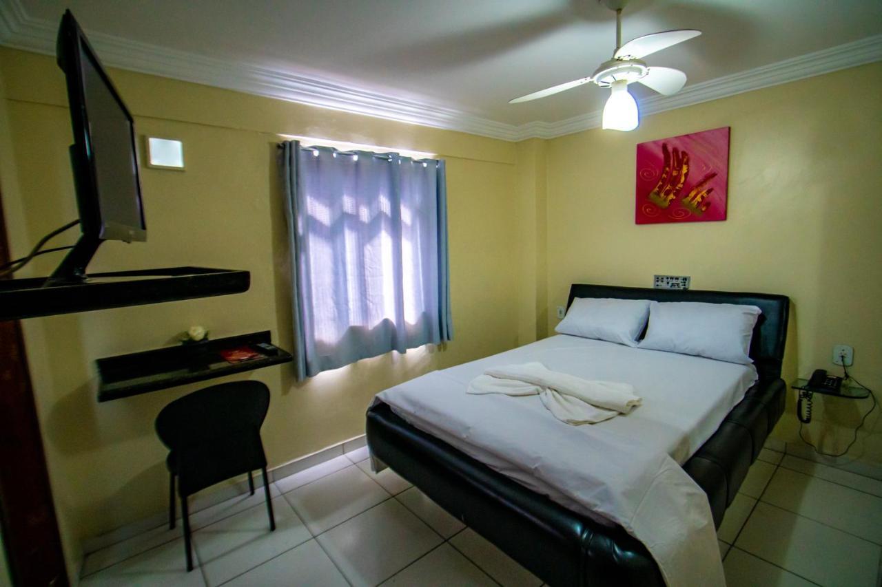 Hotel Piramide Rodoviaria 3*